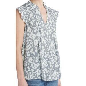 Fun 2 Fun Summer Flutter Sleeve Top in Grey
